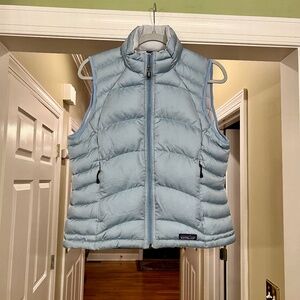 Women's Patagonia Down Puffer Vest in Shoreline Blue Size MEDIUM